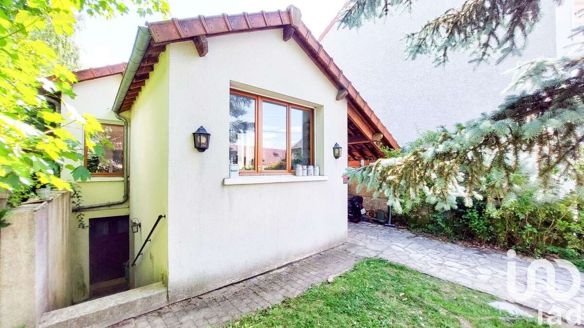 Photo 3 - Maison à LA QUEUE-LES-YVELINES