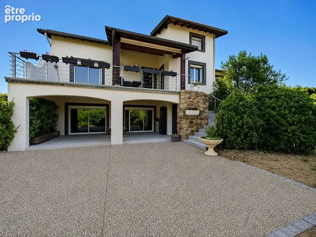 Maison  304m²  sur parcelle de 3304m² situee a st clair 07430 - photo 16