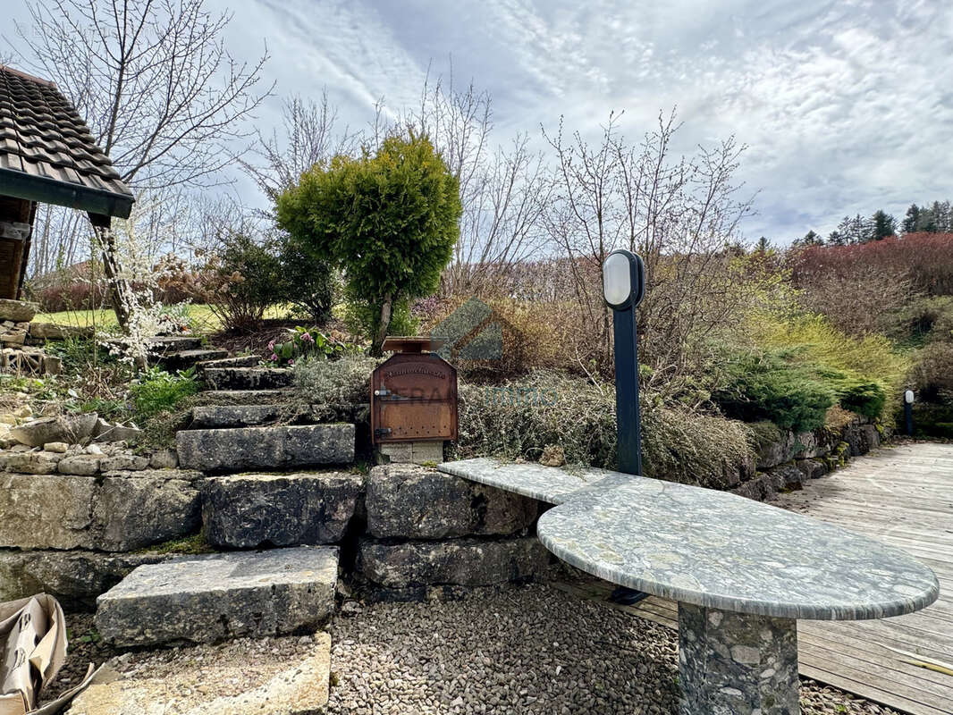 Maison à LES ECORCES