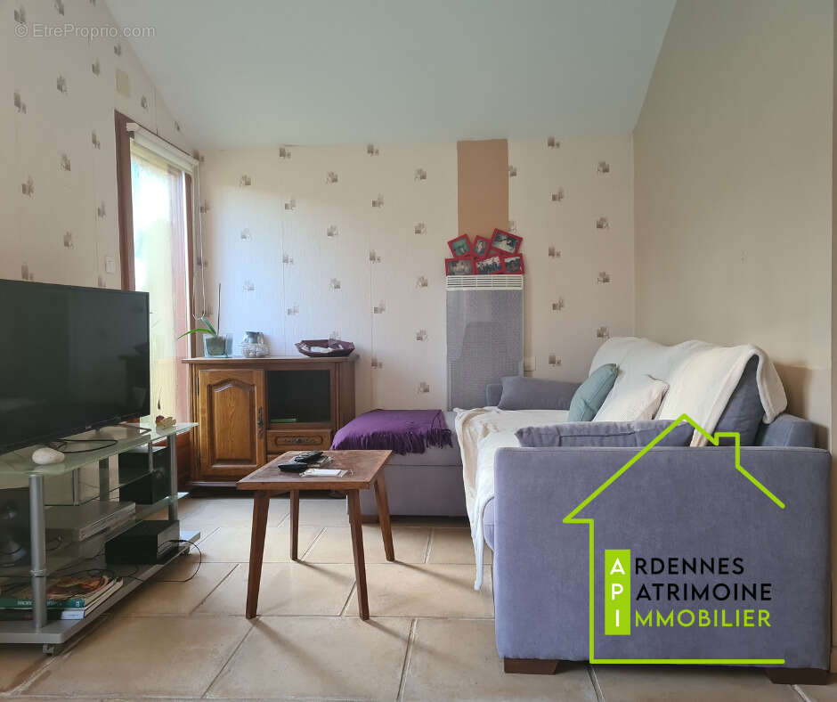 Maison à SAPOGNE-ET-FEUCHERES