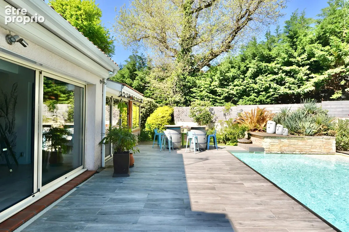 Maison 7 pièces de 179 m²  avec piscine chauffée et T1 de 38 m² attenant  - L'Union - photo 11