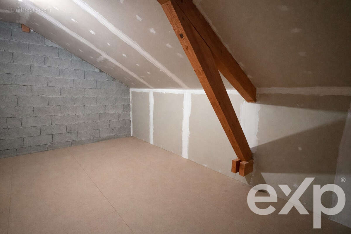 Maison à SAINT-GEORGES-D'ESPERANCHE