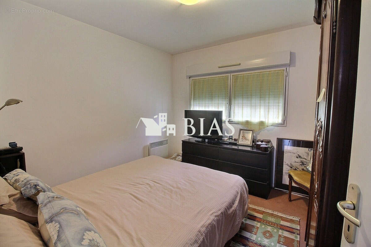 Appartement à BUCHY