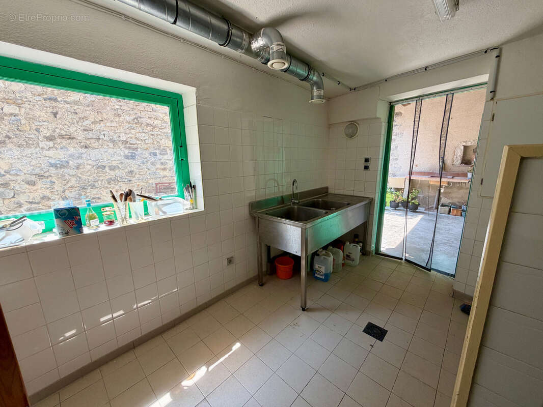 Region baronnies - ensemble immobilier avec commerce et appartement - photo 17