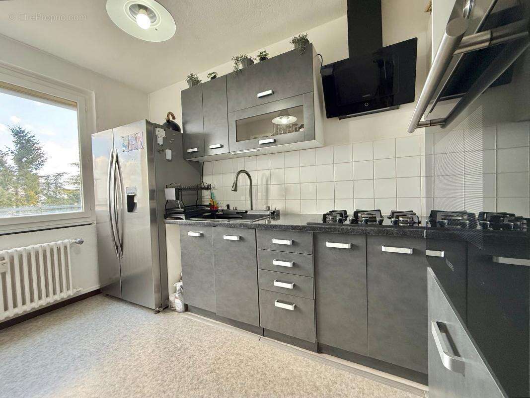 Appartement à CHENOVE