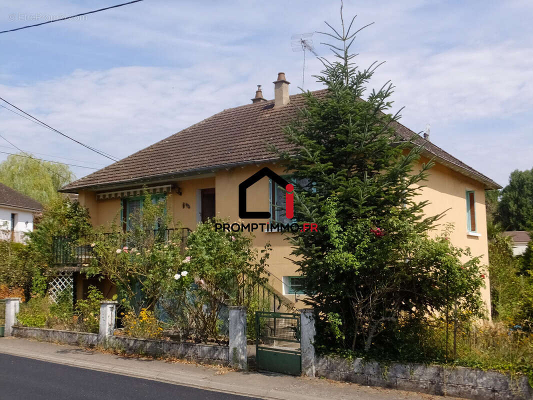 Maison 70 m² à Saint-Bonnet-Troncais  - photo 2