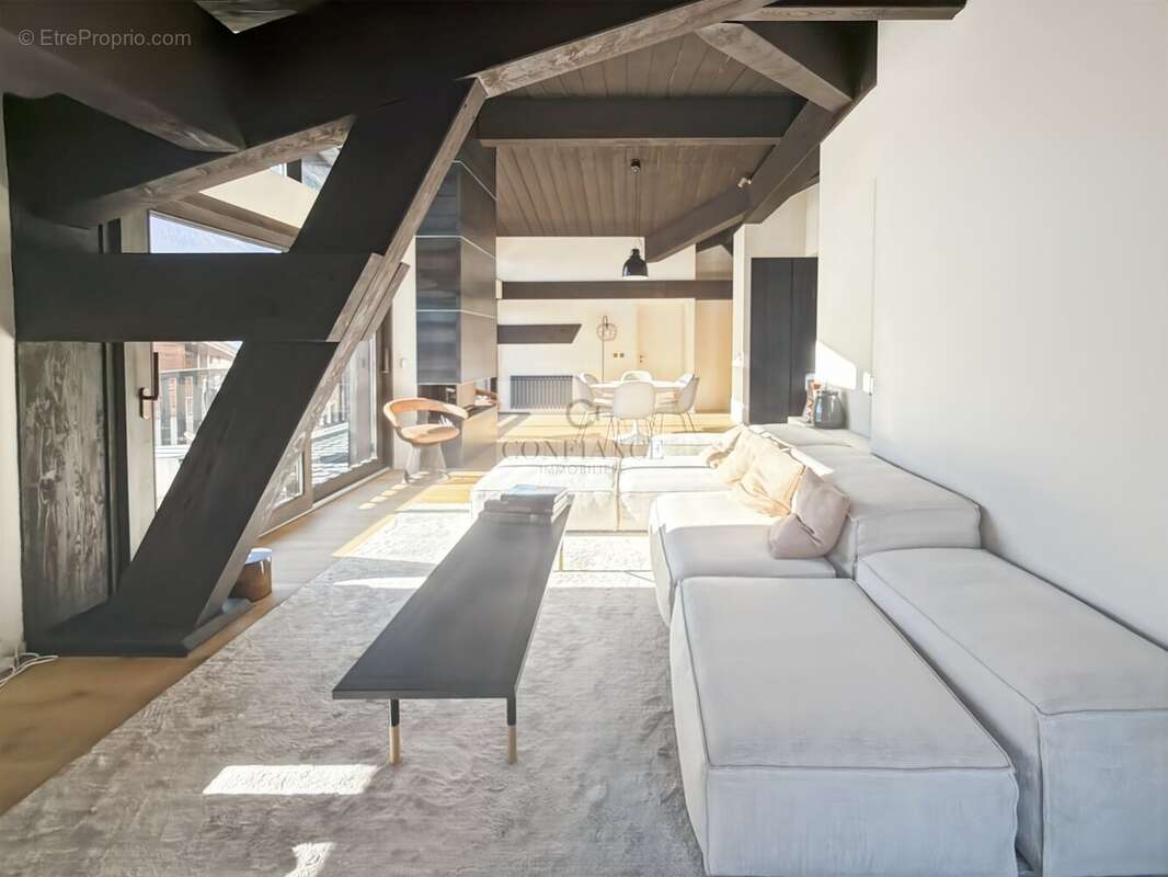 Appartement à SAINT-ETIENNE-DE-TINEE