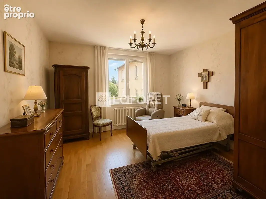 Appartement Roanne 6 pièce(s) 158 m2 avec ascenseur et garage double - photo 5