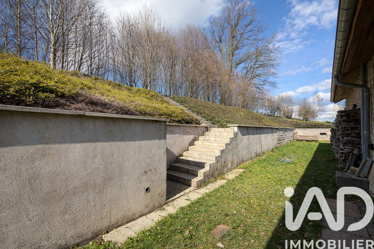 Maison 126 m² à Bellefontaine  - photo 3