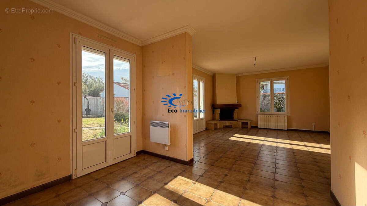 Maison à DOMPIERRE-SUR-MER