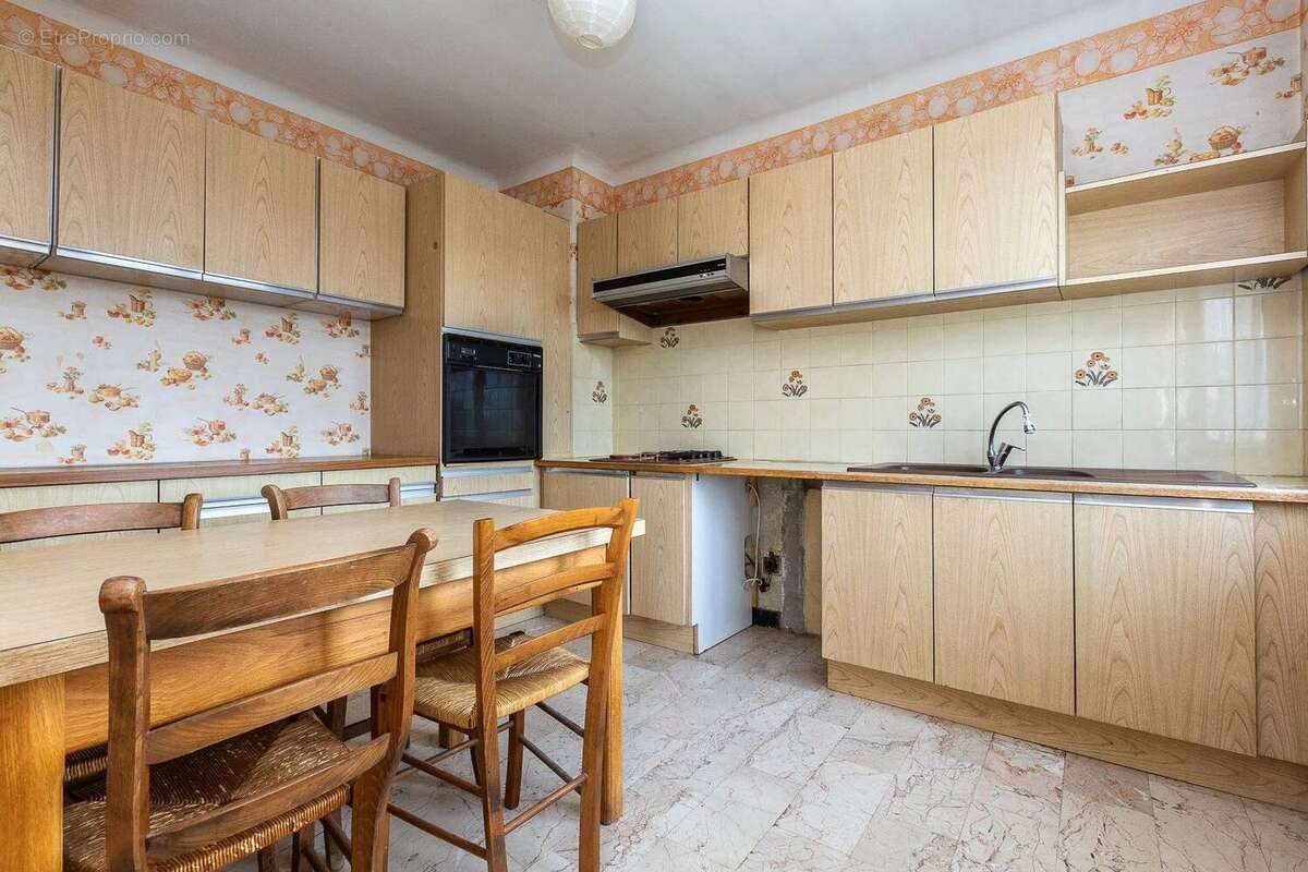 Maison à PORCIEU-AMBLAGNIEU