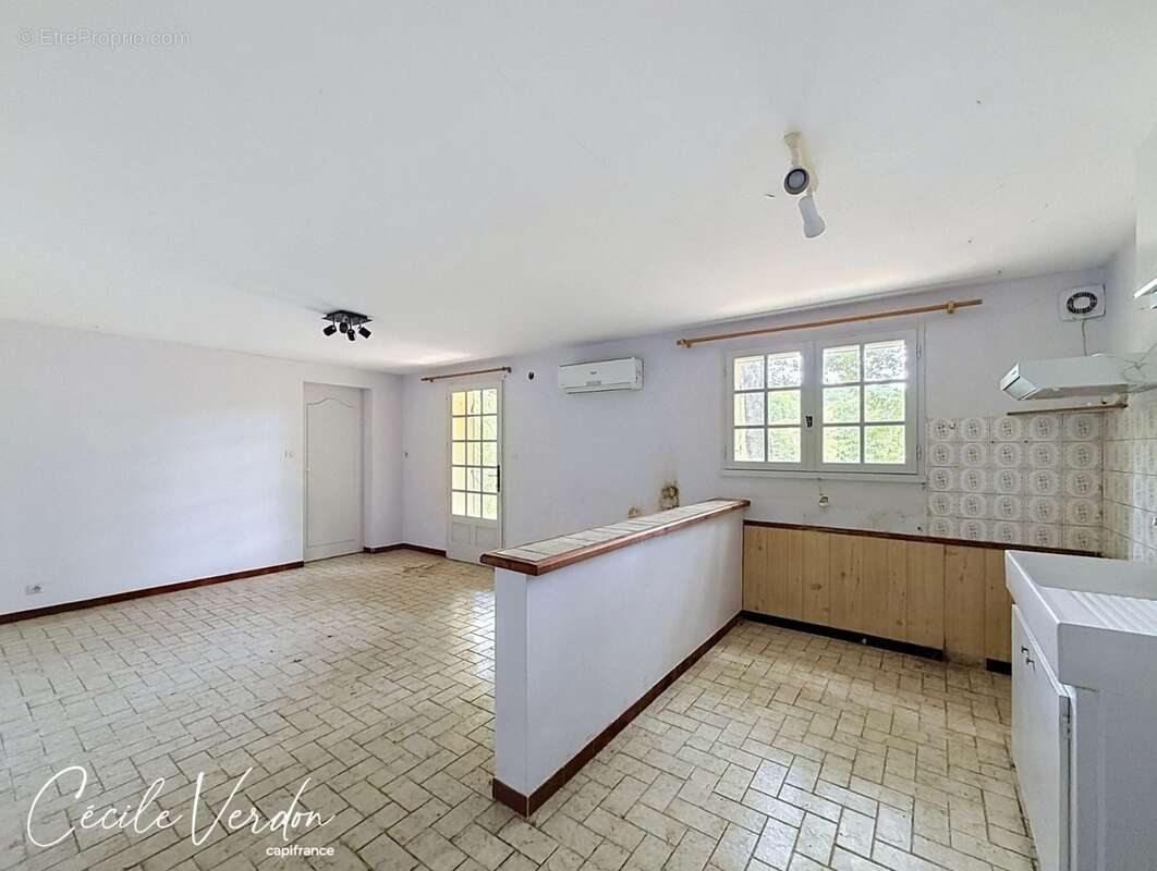 Maison à vendre 5 pièces RAZAC DE SAUSSIGNAC (24) - photo 8