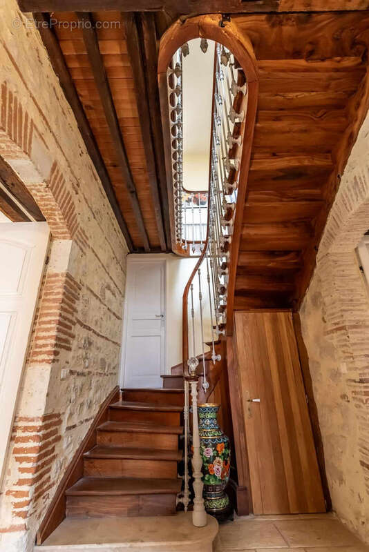 Maison de village avec jardin et garage - photo 8