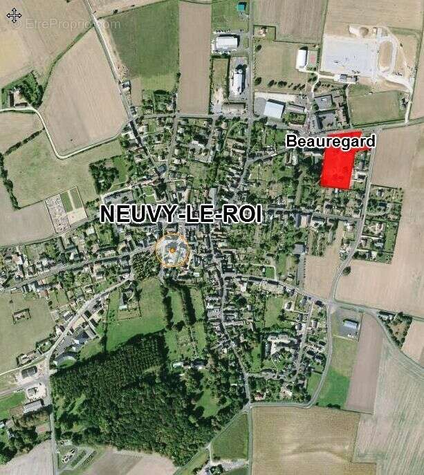 Terrain à NEUVY-LE-ROI