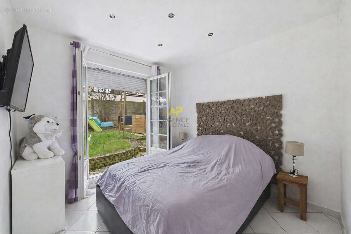 Maison à MONTIGNY-LES-CORMEILLES