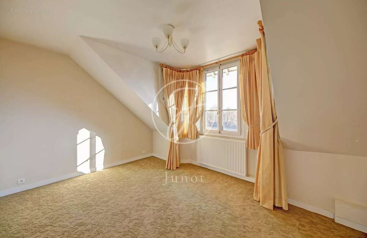 Maison à CROISSY-SUR-SEINE