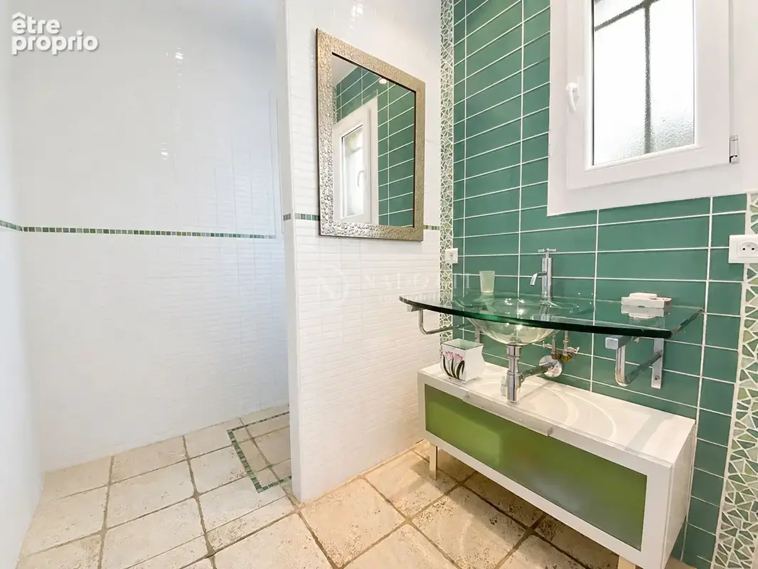 Maison  d'architecte avec piscine et dépendance. - photo 18