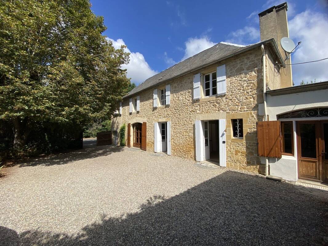 Maison à COUX-ET-BIGAROQUE