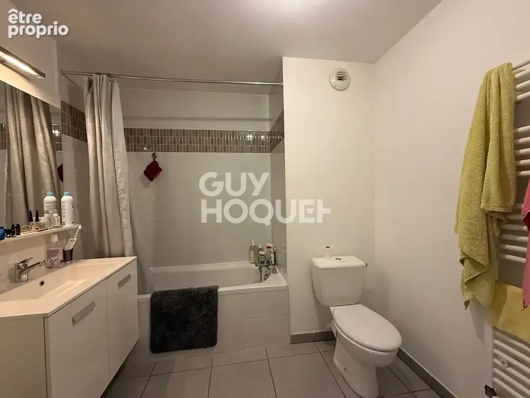 Appartement Givors 2 pieces de 41.88 m2+parking+rez de jardin VENDU LOUE - photo 9