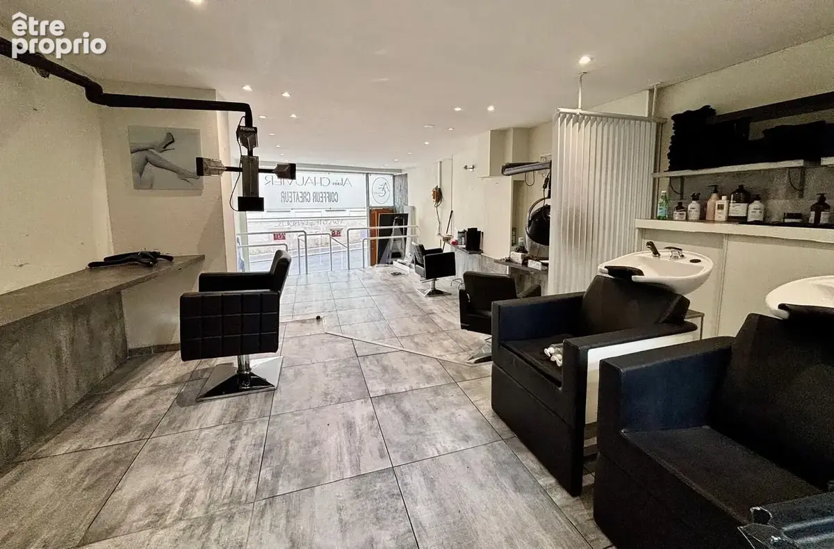 Local commercial  53,83 m² - photo 1