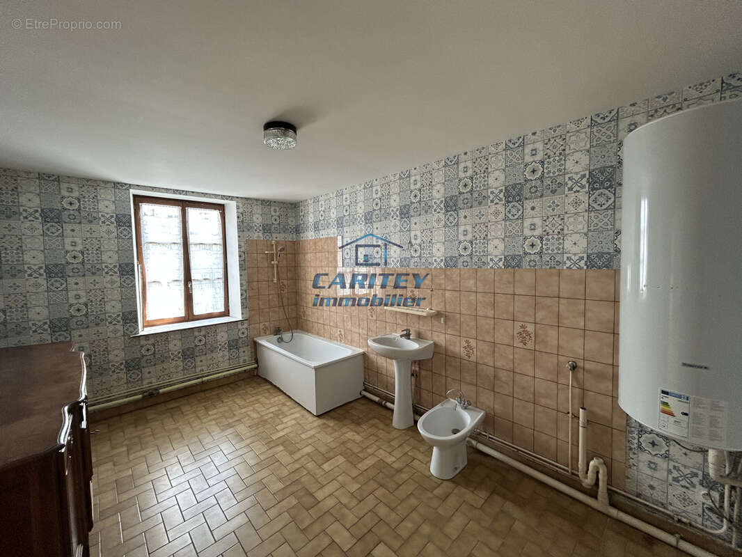 Appartement à LUXEUIL-LES-BAINS