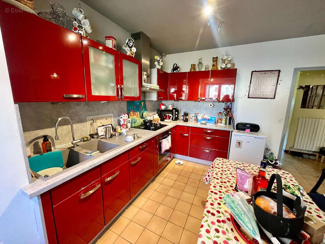 Pavillon familial de 110m2 sur 670m2 de terrain à Vaujours - photo 6