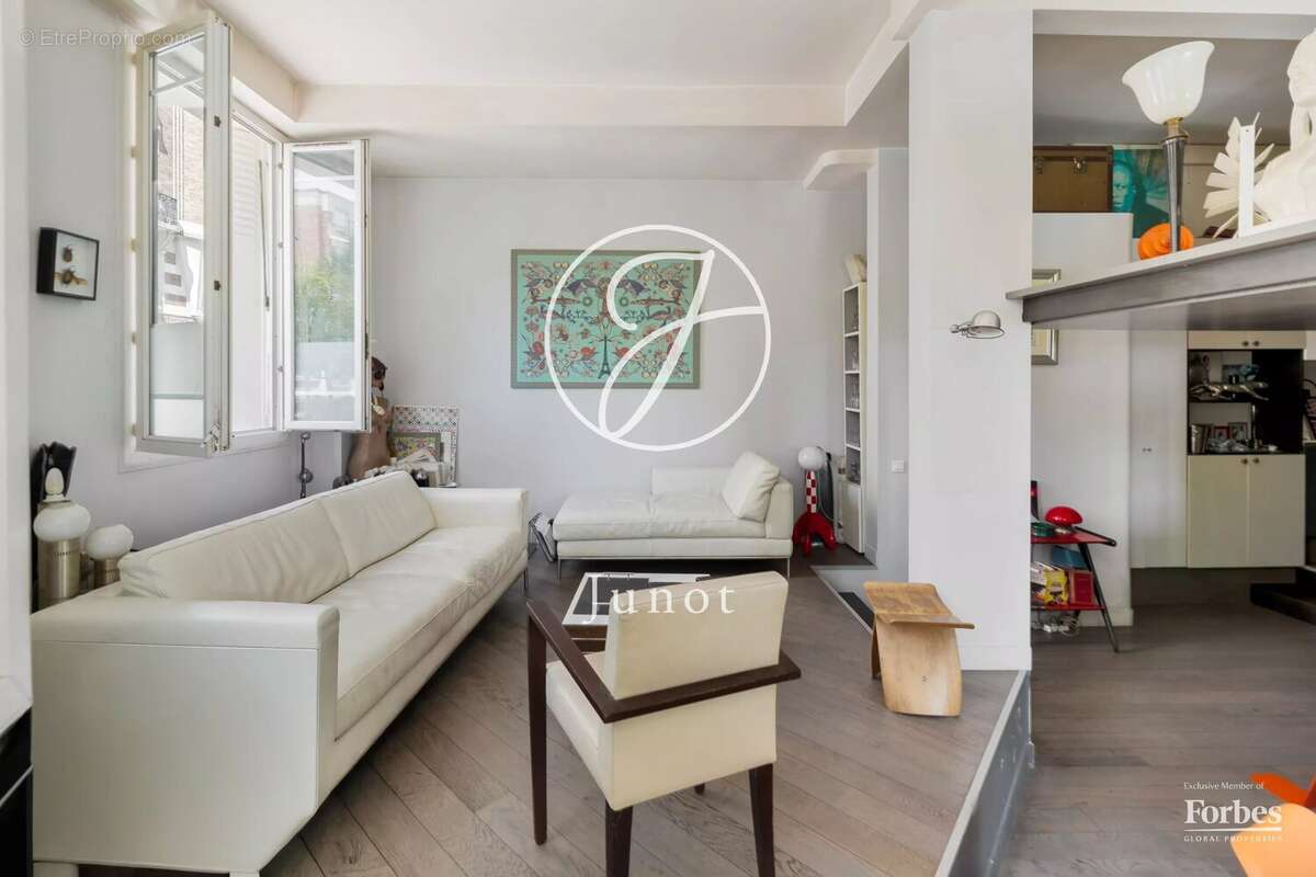 Appartement à PARIS-18E