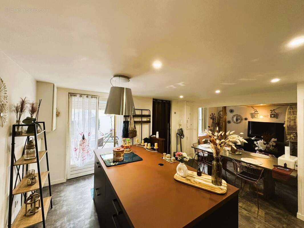 Appartement à SAINT-ETIENNE