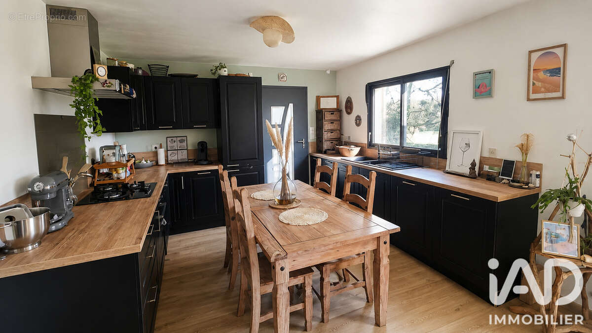 Maison 83 m² à Locunole  - photo 4