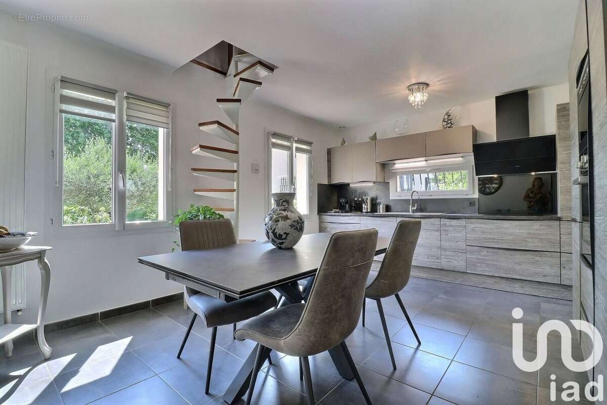 Photo 9 - Maison à MARSEILLE-13E