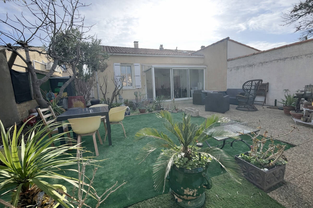 Maison à LEZIGNAN-CORBIERES