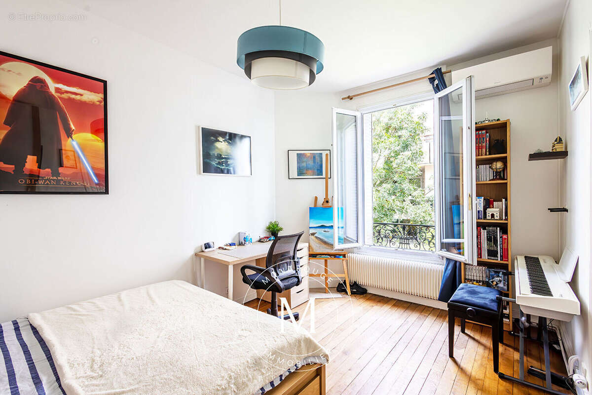 Maison à MONTROUGE