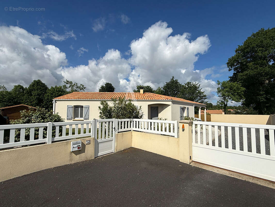 Maison à SAINTE-FLAIVE-DES-LOUPS