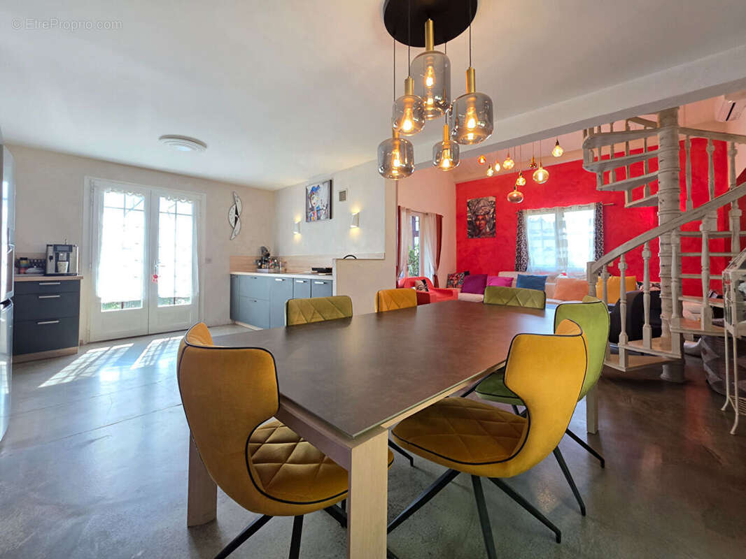 Exclusivité Maison  4 pièce(s) 117.03 m2 avec un sous sol de  120 m² - photo 5