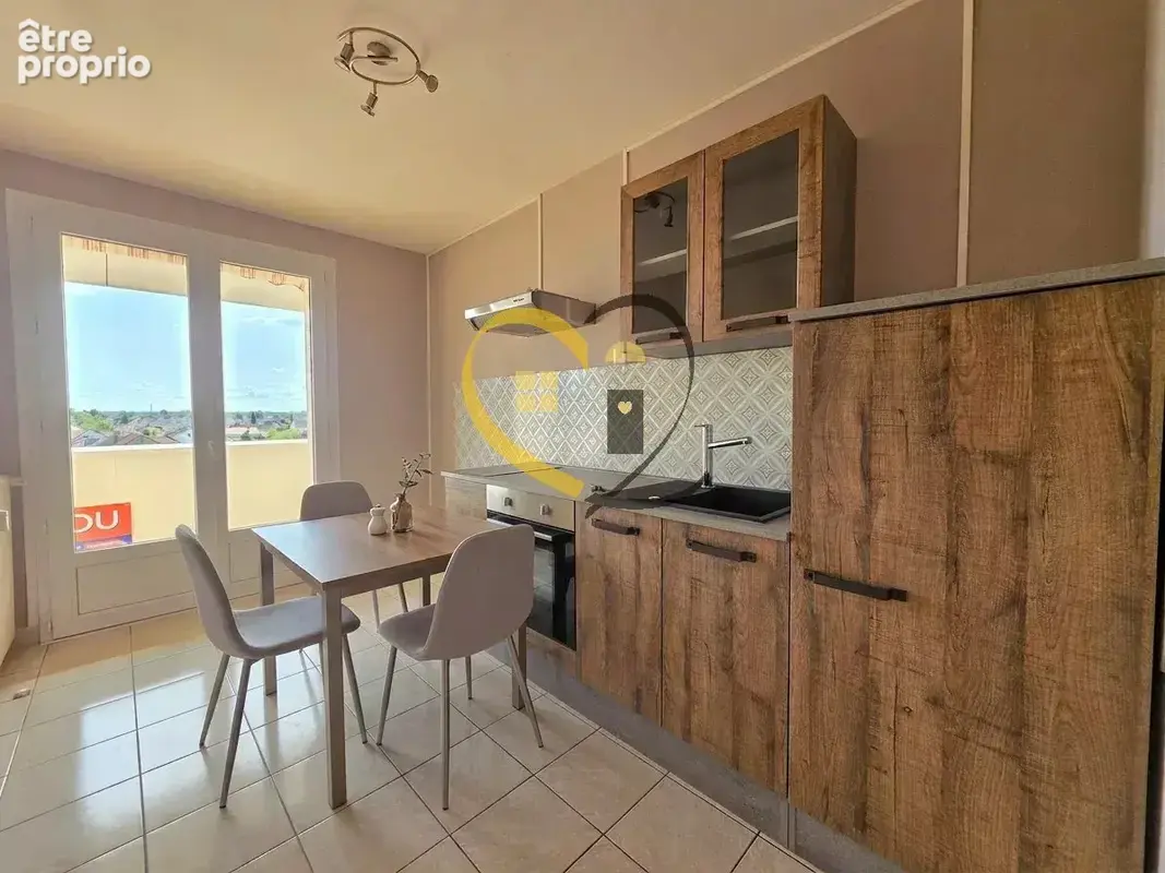 Appartement T3 rénové de 64 m² avec garage et cave – Résidences des Planchards à Yzeure - photo 5