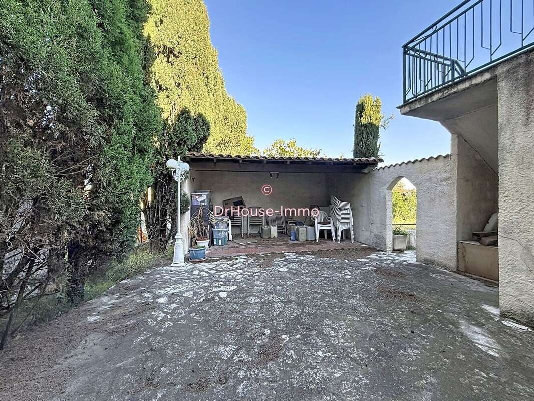 Maison à SAINT-VICTORET