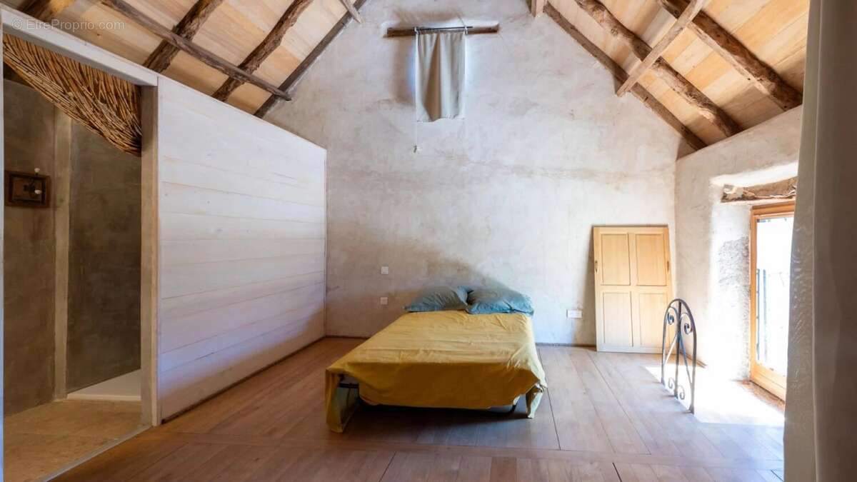 Secteur Figeac - Ravissante Maison de charme en pierre restaurée - photo 19