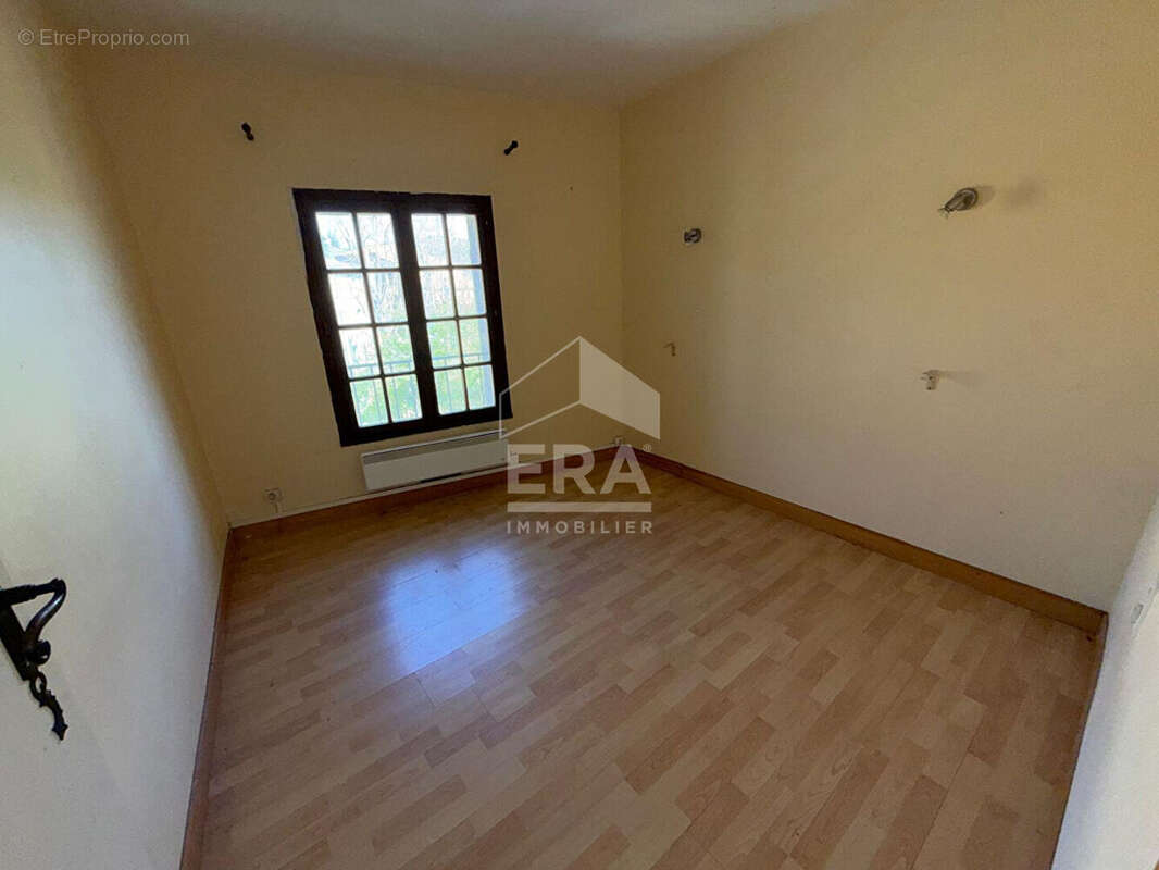 Autre à VILLEROUGE-TERMENES