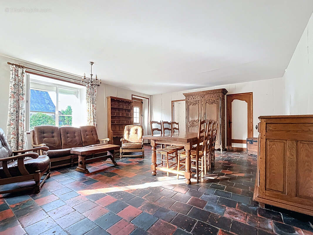 Maison à SAINT-JEAN-DE-SAVIGNY