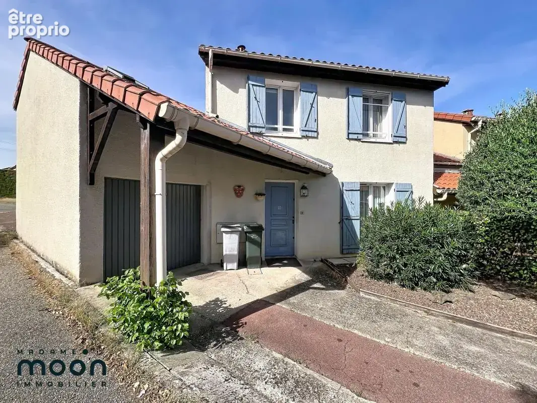 Maison familiale 4 chambres 108m²(115m2 au sol) avec jardin et garage à Oullins Pierre-Bénite -Secteur Perron - photo 2