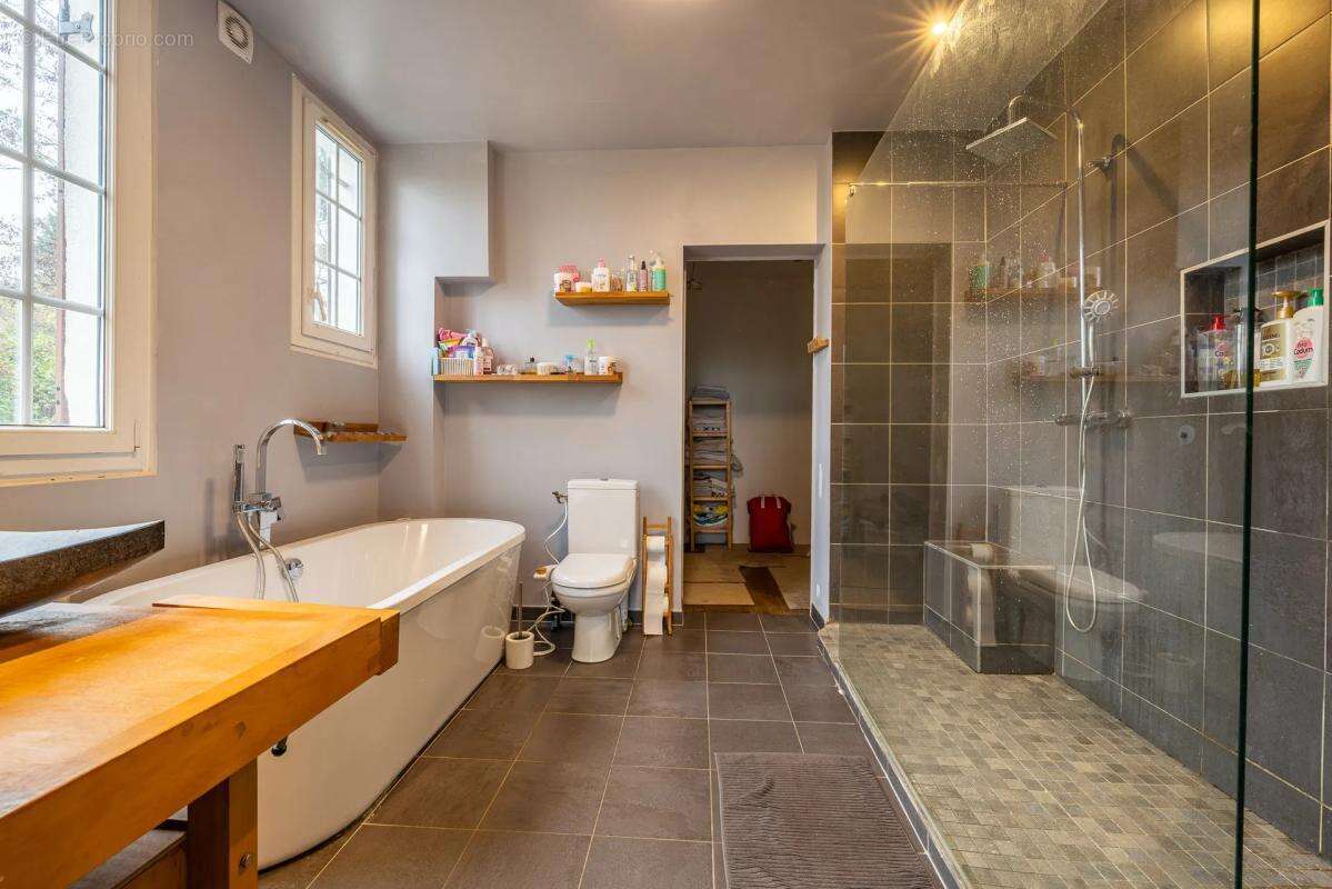 Maison à CORBEIL-ESSONNES