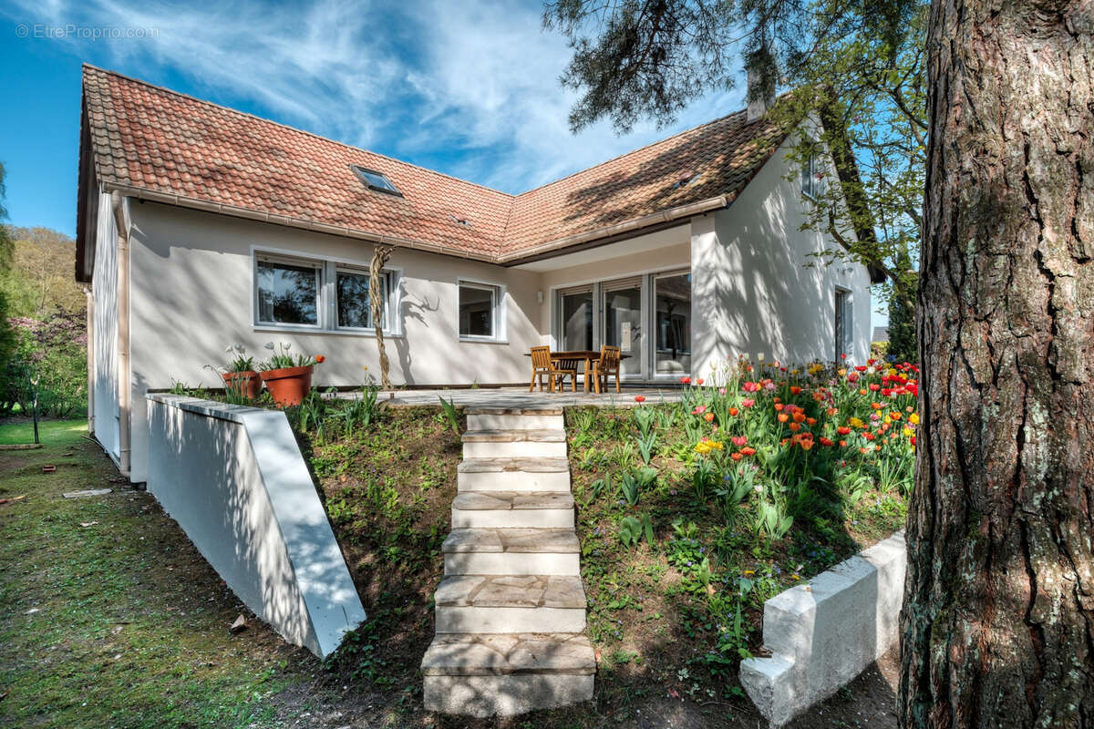 Maison à FONTENAY-LES-BRIIS
