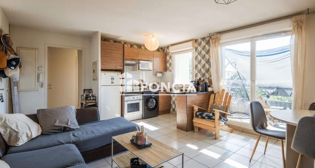 Luminosité,  confort de vie et praticité au menu - 3 pièces sur Onet-le-Château - photo 4