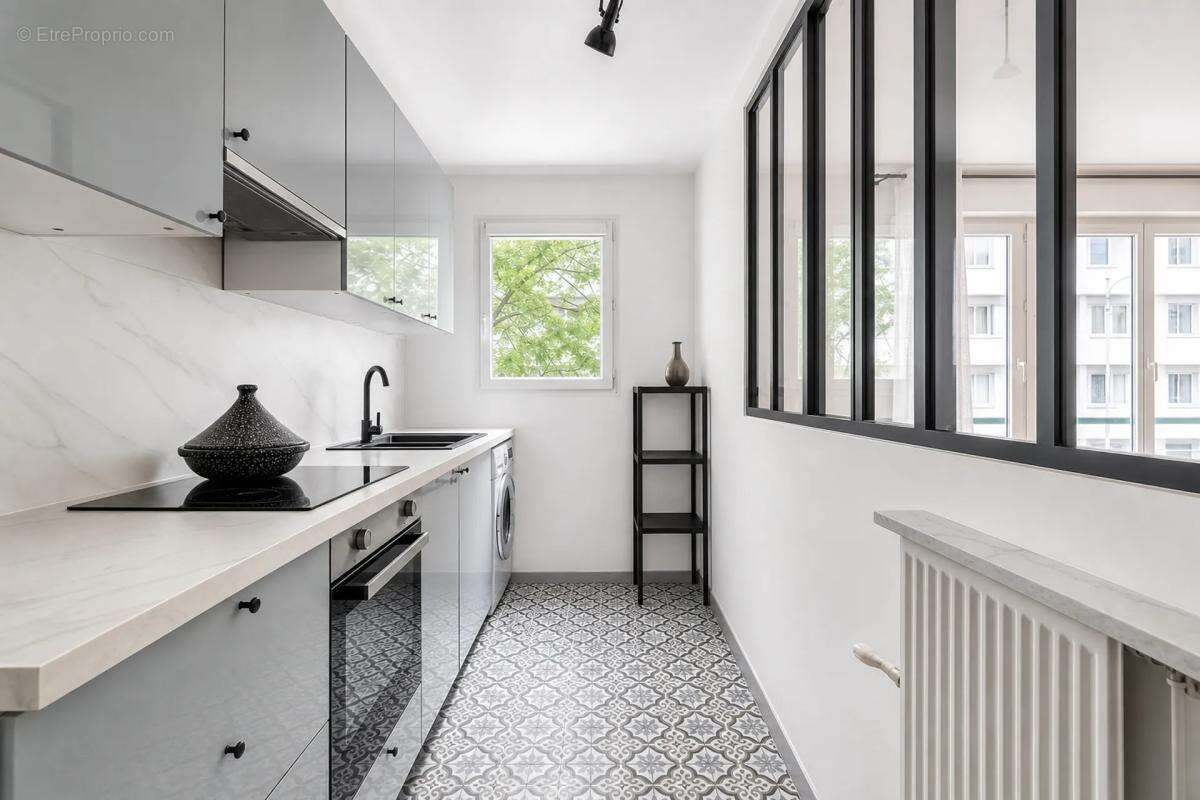 Appartement T3 refait à neuf à Clichy, loué - photo 5