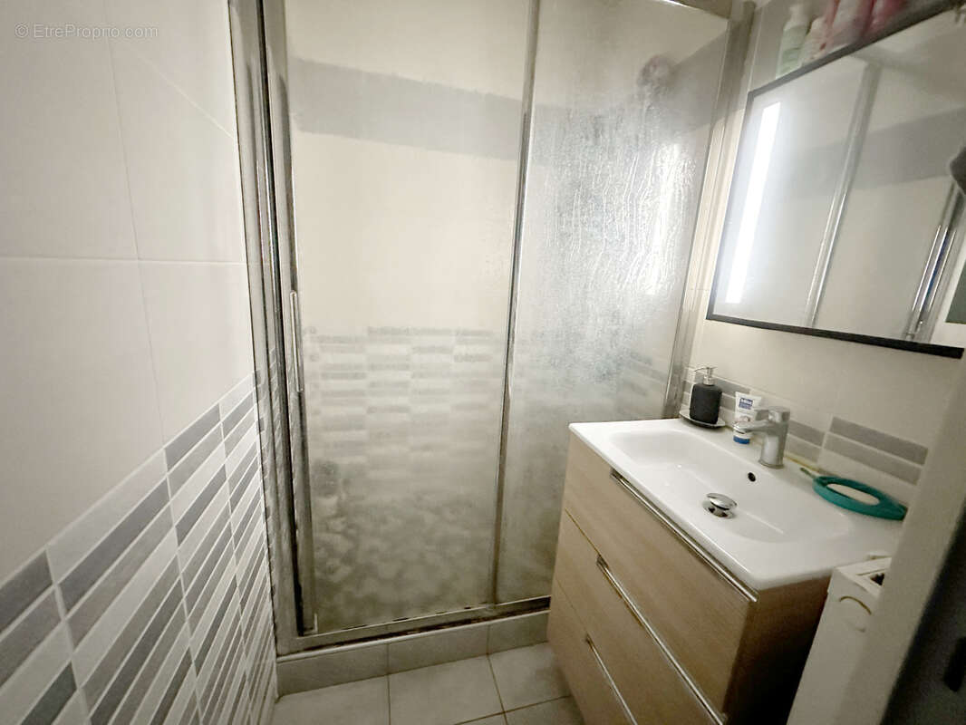 Bellevue F4 en bon etat avec garage 95.000€ - photo 5