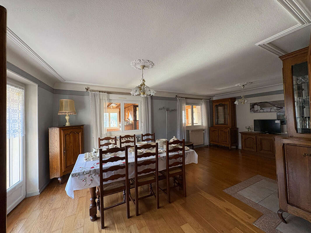 Maison à COURCELLES-CHAUSSY