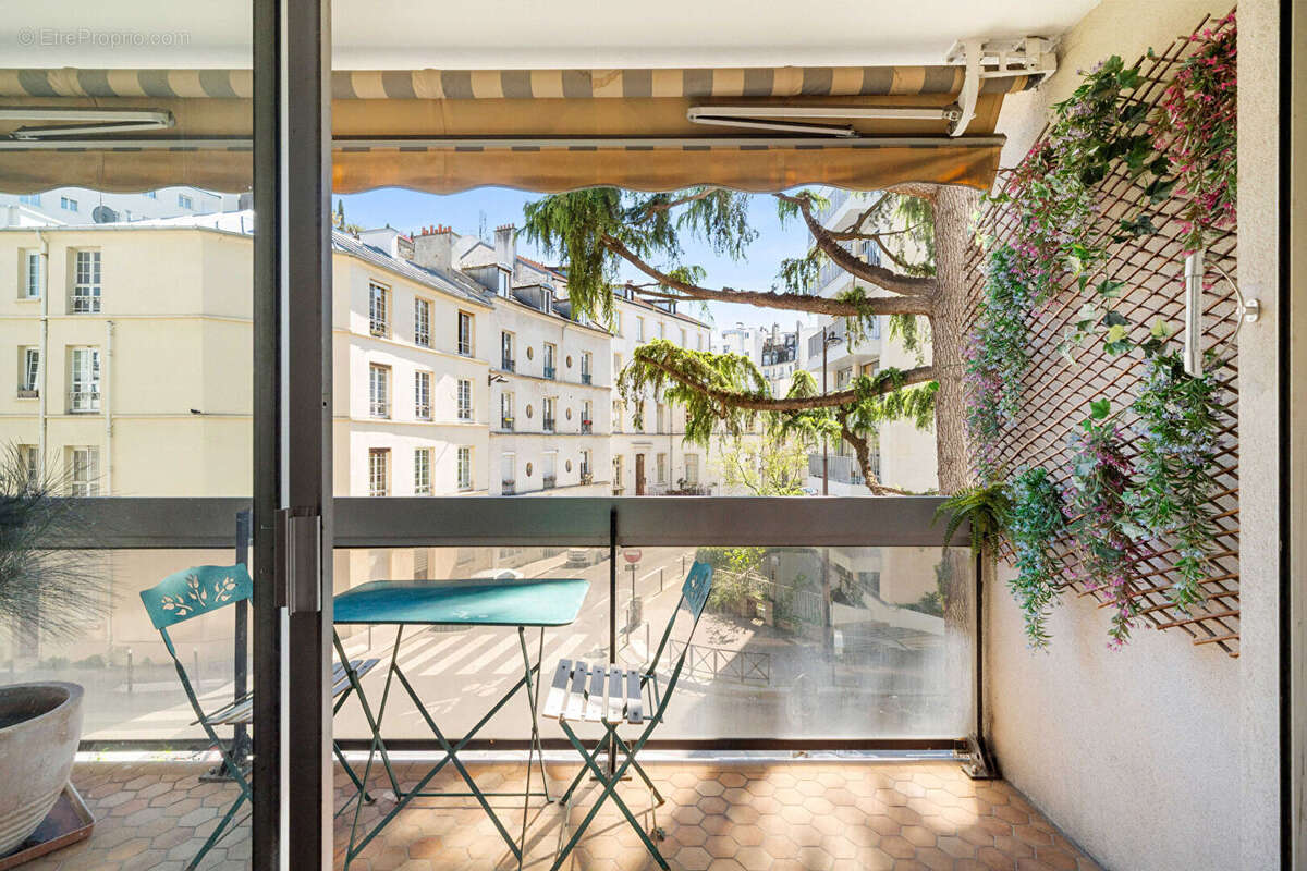 Appartement à PARIS-14E