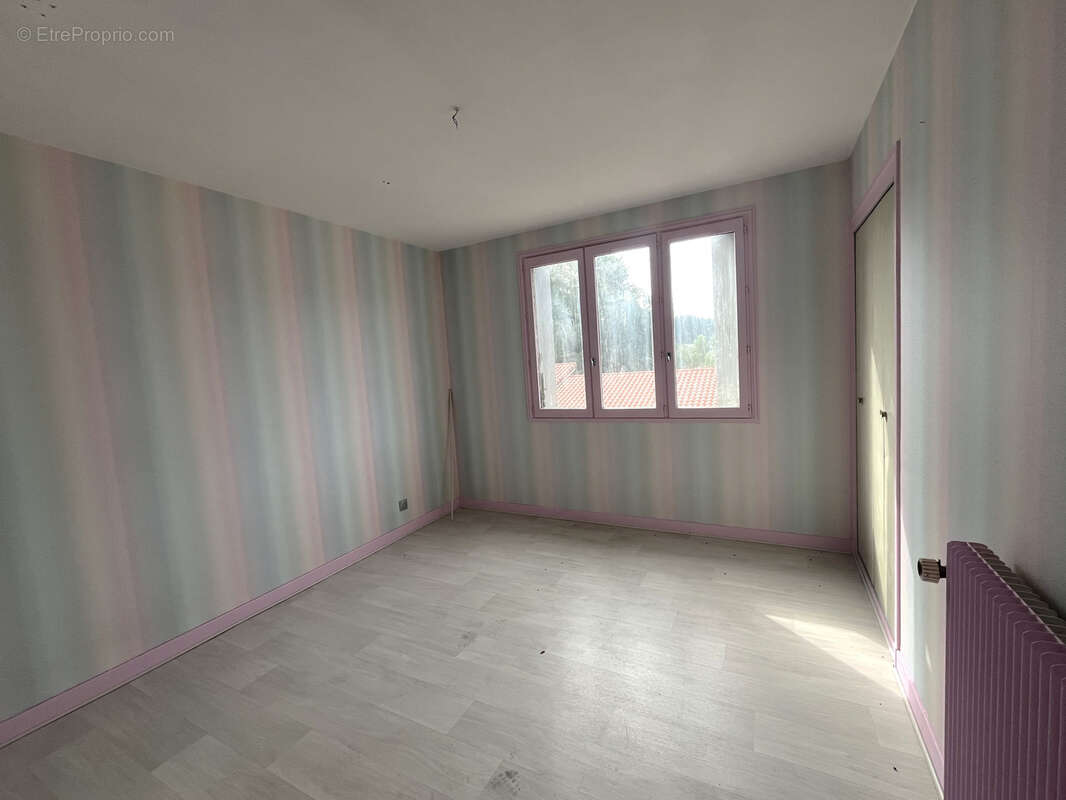 Commerce à USSON-EN-FOREZ