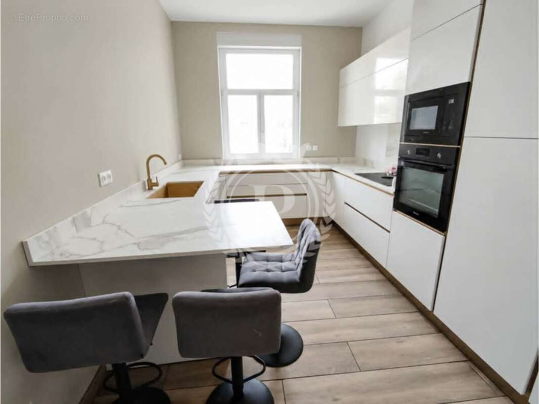 Maison 272 m² à Arras  - photo 7