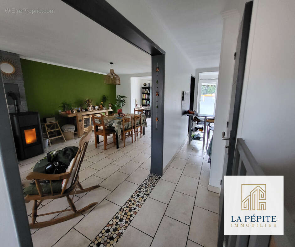 Maison à AULNOYE-AYMERIES